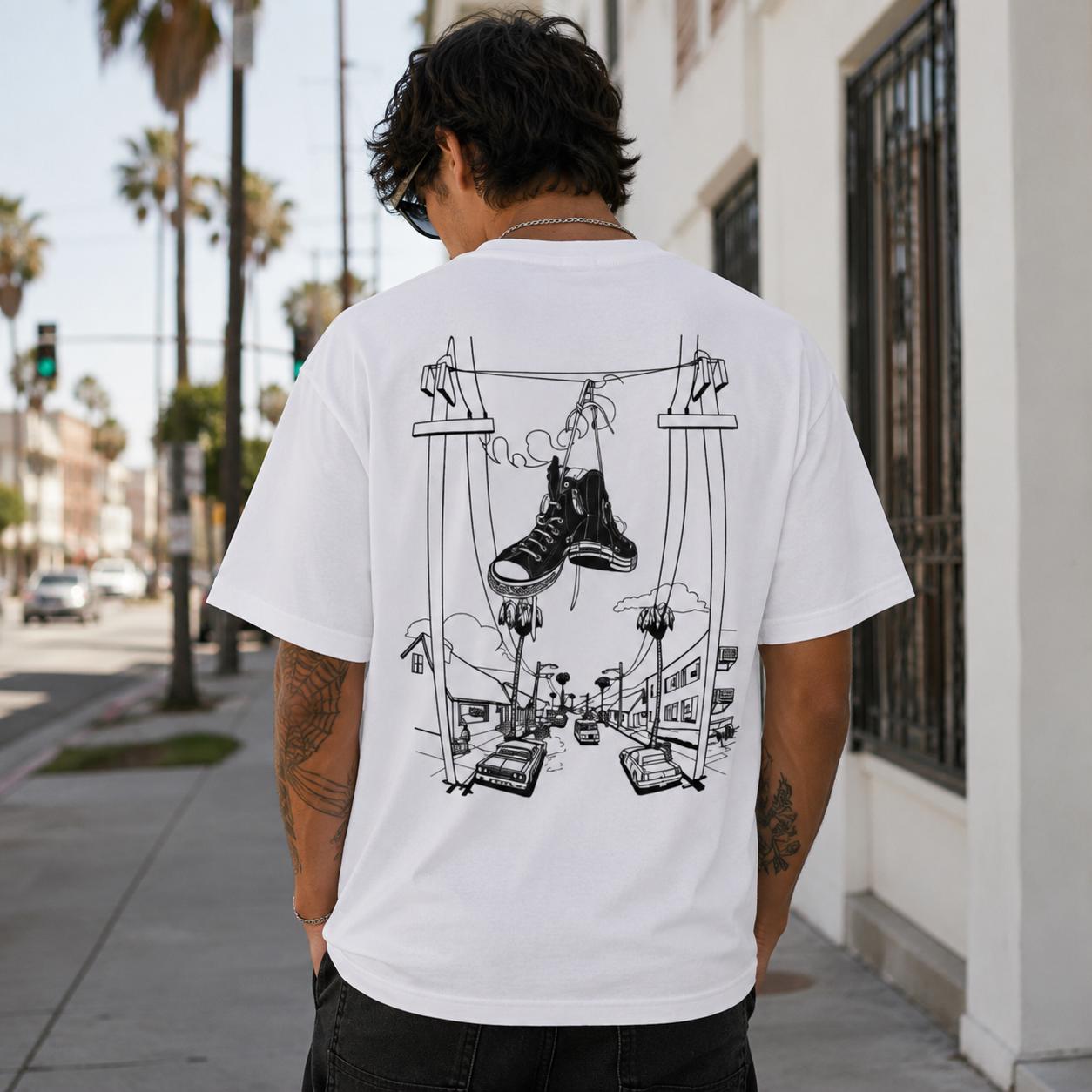 Street Fashion Online - Camiseta Sneakers on Power Lines, Estilo
