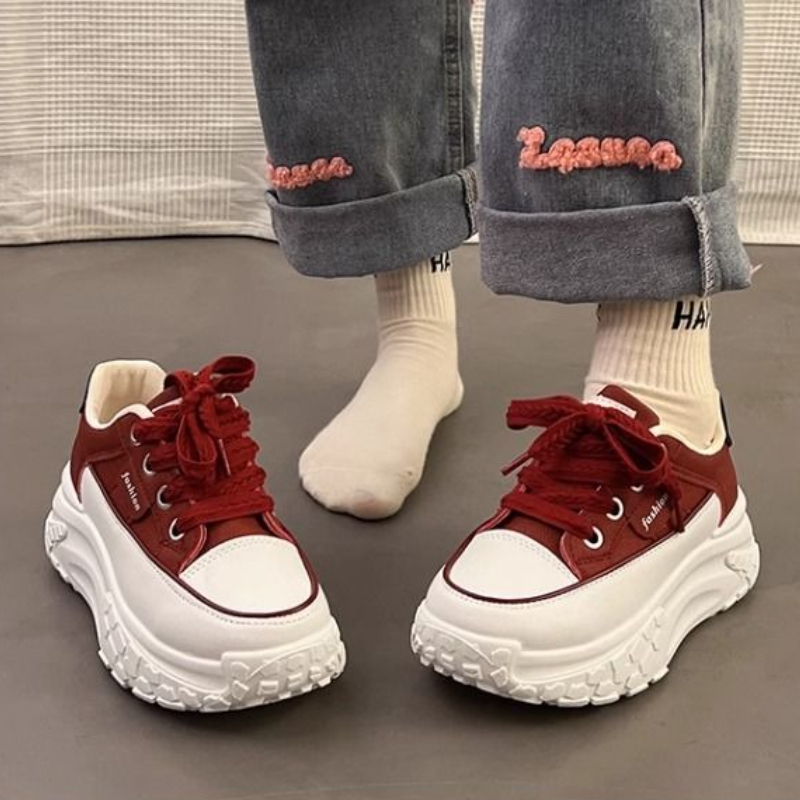 Zapatillas blancas gruesas de  - Chunky Sneaker Platform reseña y precio
