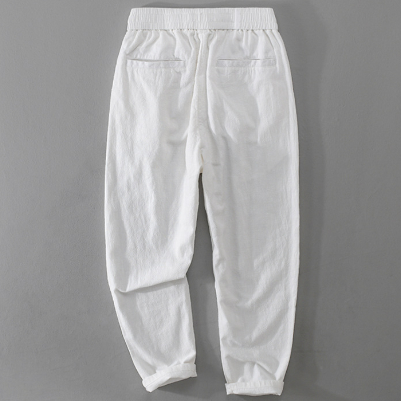 Pantalones rectos casuales de  - Street Fashion News reseña y precio